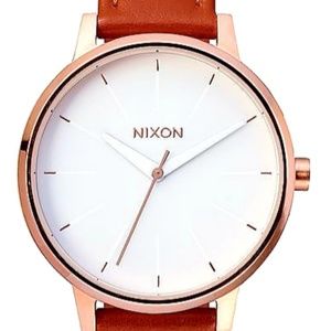 Nixon Kensington Woman's Trendy Leather Band Watch